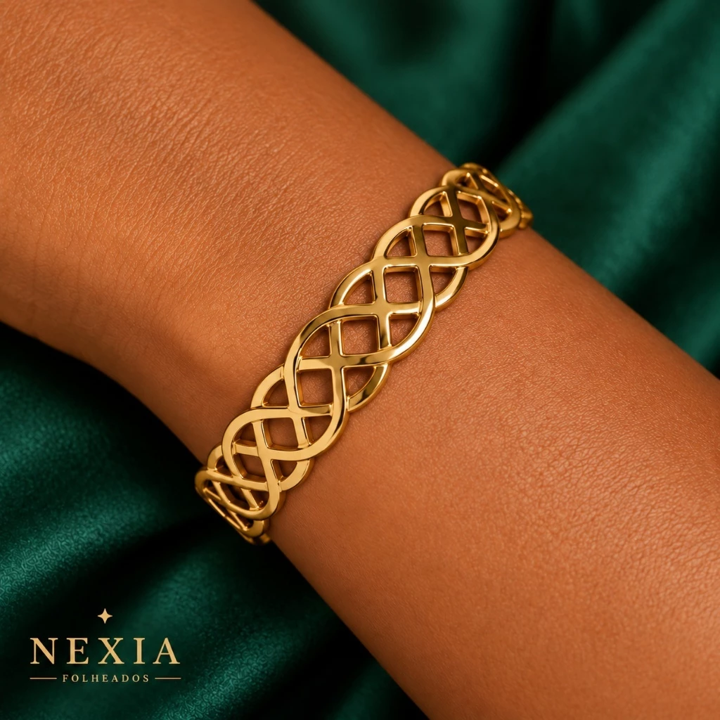 Bracelete Feminino Dourado Vazado com Desenho Entrelaçado